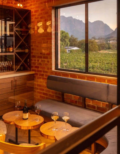 Old Road Wine Company Weingut Innenansicht